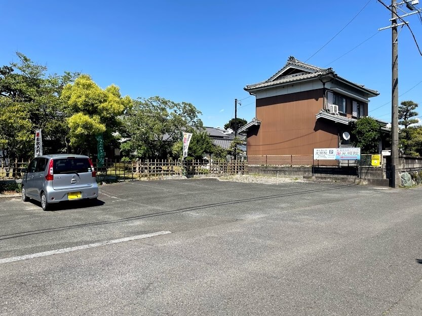 光照院　駐車場