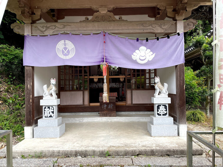 岩屋寺　笠森稲荷