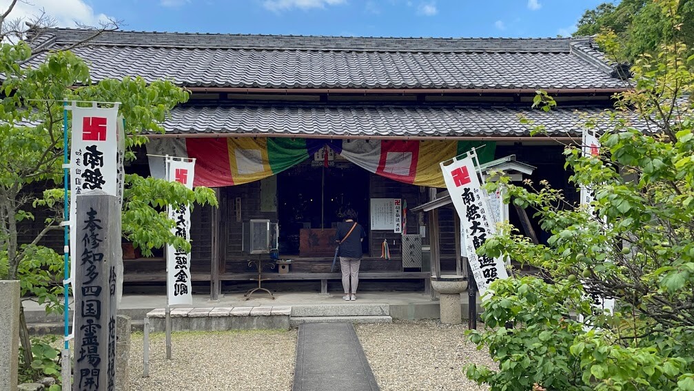 良参寺 本堂