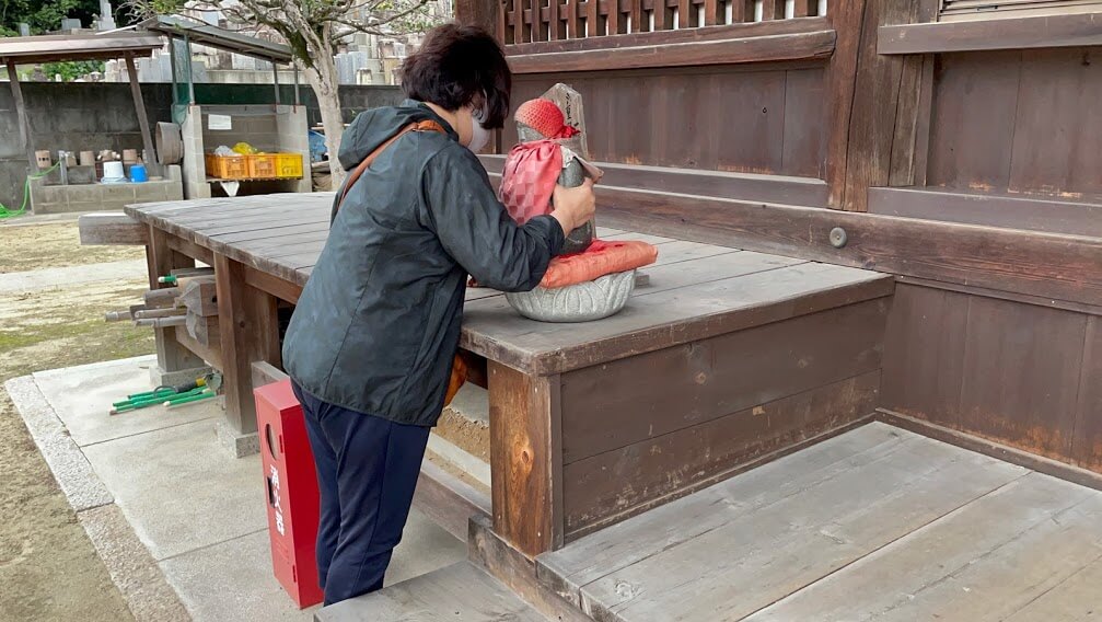 慈雲寺 抱き地蔵