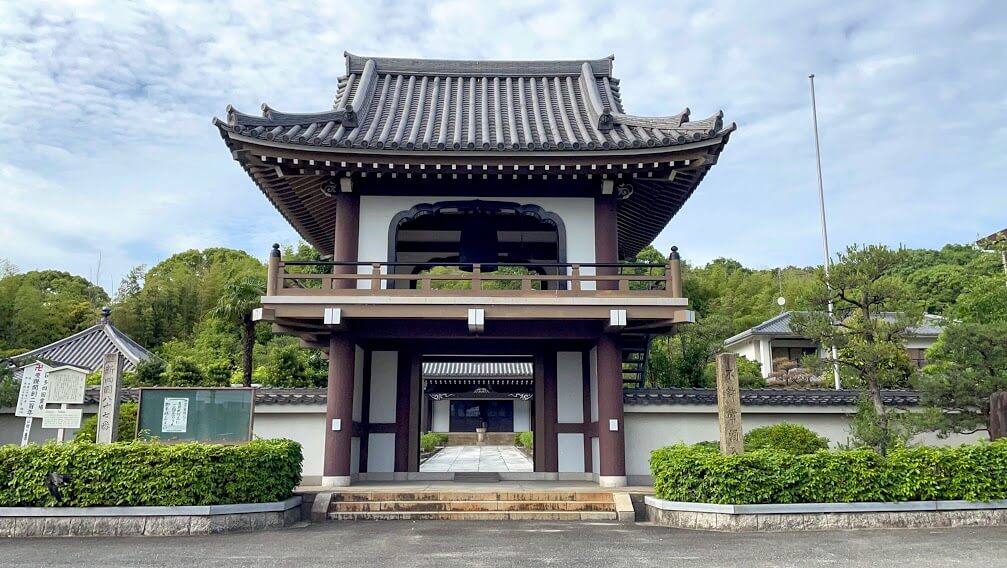 長寿寺 山門